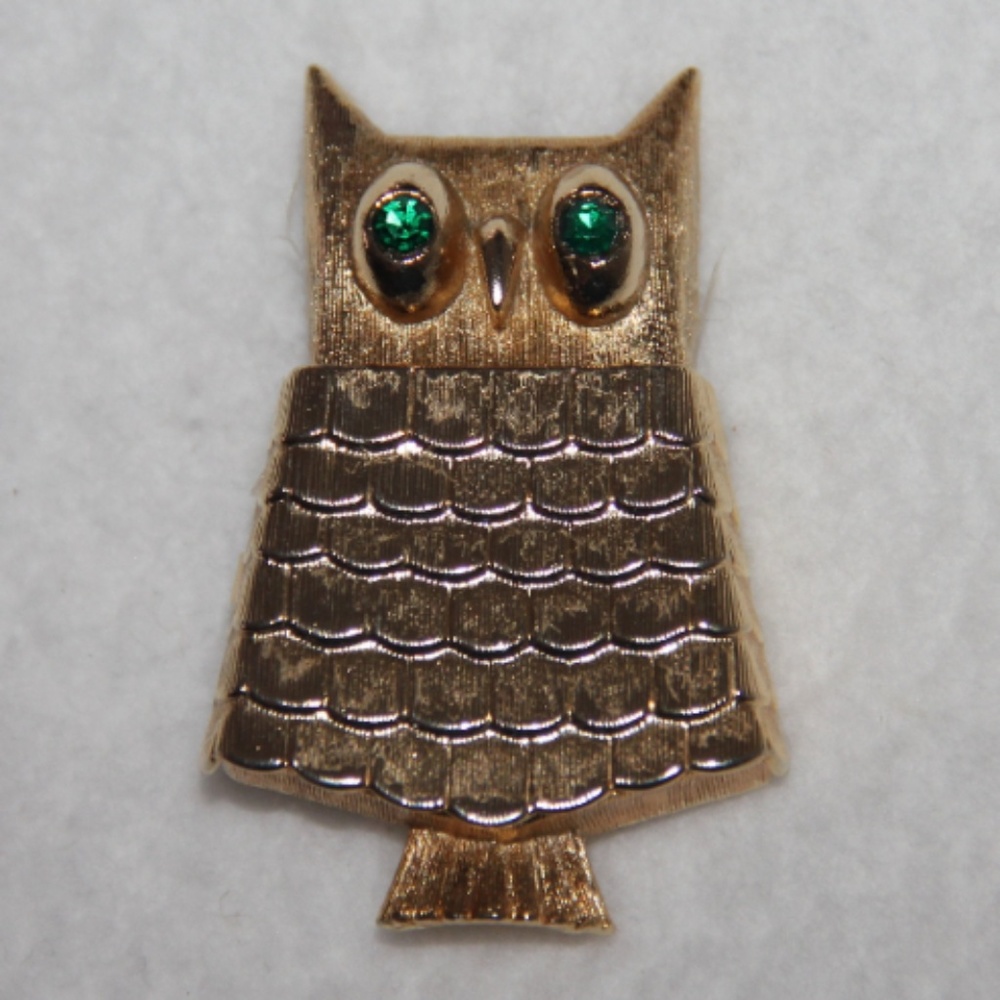 Vintage Owl Aromatherapy Scent Locket Brooch Pin